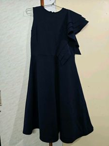 New Navy Ruffle Dress👗