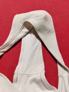 Textured Bikini Bottom | Size US 6 / EUR 38