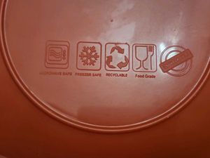 Red Square Plates (Set of 6)