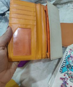 combo of wallets