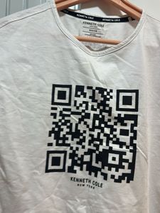 Kenneth Cole White T-Shirt Bust- 36