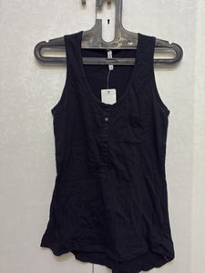 Black Sleeveless V-Neck Tank Top