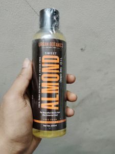 Urban Botanics Almond Oil..pR Package