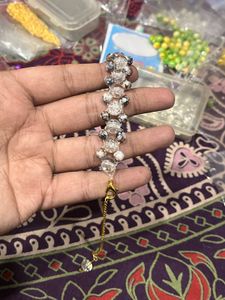 Beaded Bracelet with Gold Chain balck and transpar