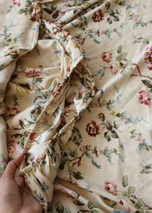 Floral Ruffled Camisole Top 🌻