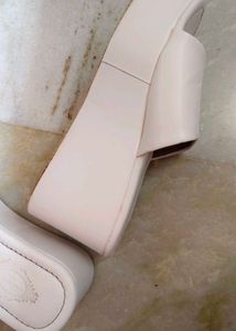 SHOETOPIA white platform heels