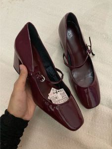 Chic Mary Jane Heels