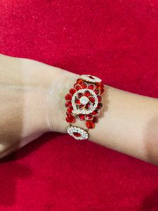 Stunning Red & White Bracelet new with tag