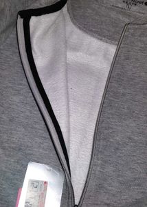 Gray sweat shirt