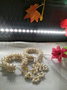 Elegant Pearl Beaded Bracelet Set with Golden Bead