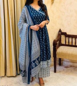 Elegant Blue &amp; White Block Print Kurta Set