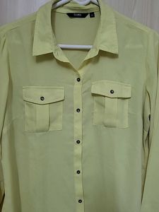Chic Yellow Button-Up Blouse