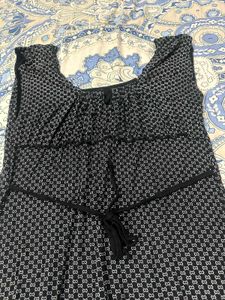 Chic Black &amp; White Print Sleeveless Dress