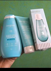Dot And Key Facewash Showergel Toner Combo