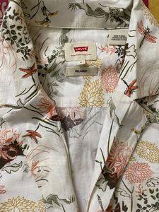 Levi's Men's Relaxed Fit Floral Shirt ‘s’