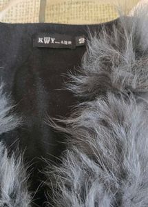 Sparkly Skirt with Bow Accent and fur jacke
