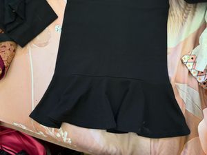 Chic Black Ruffle Skirt
