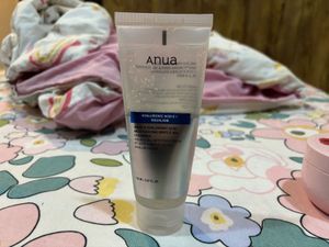 Anua Moisturizing Gentle Gel Cleanser