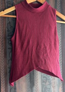 Maroon Ribbed Mock Neck Sleeveless Top