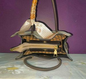 ⚜️ Monogram Handbag with scarf accent ⚜️