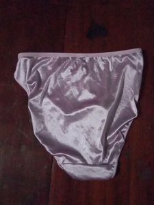 Hot Satin Pantu