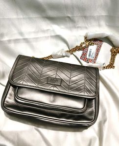 Chic Quilted Chain Sling Bag metallic silver