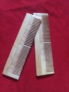NEEM WOODEN COMBS (2)
