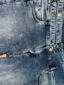 HIGH WAIST BLUE JEANS WITH TRENDY MODEL
