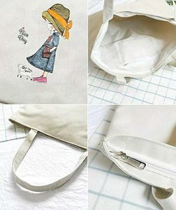 Women White Tote With Included Gifts