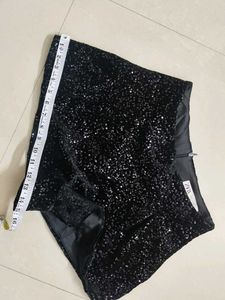 Zara velvet sequins shorts