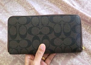 Coach Signature Zip Around Wallet
