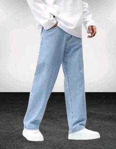 Premium Men’s Light Wash Relaxed Fit Jeans