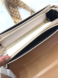Stylish Crossbody Bag with Geometric Strap