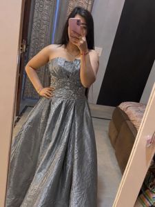 Elegant Grey Embellished Gown🦋🎀🧚🏻‍♀️