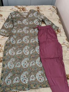 Elegant Paisley Print Kurta