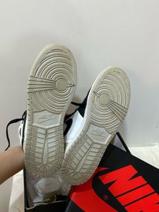 Air Jordan 1 Retro High-Bleached Coral