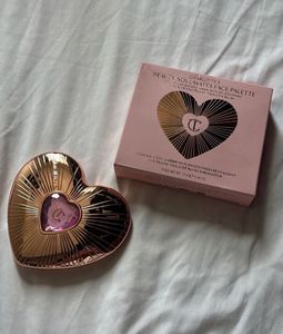 Charlotte Tilbury Love Blush Palette
