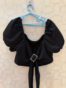 BOUTIQUE STORE Black Puff Sleeve Crop Top