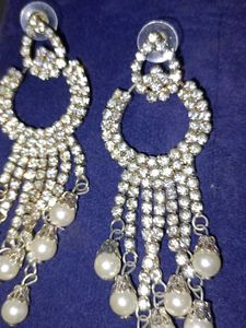 Stunning Dangle Earrings with Pearls