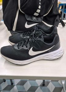 Nike Revolution 6 original