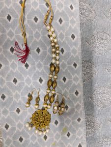 Ethnic Pearl and Gold Necklace Set