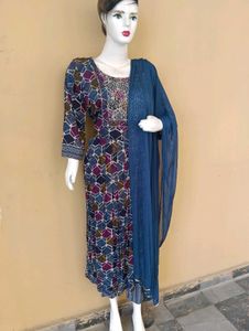 Stylish Geometric Print Kurta Set with Dupatta