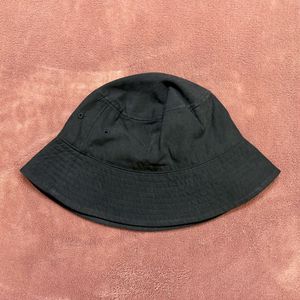 H&M | Y2K Bucket Hat