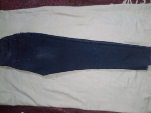 Damaged Jeans, Skiny With Furry Thread At Bootom