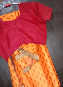 Printed Women Saree With Dori Blouse