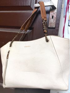 Miraggio White Textured Shoulder Bag
