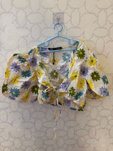 Chic Floral Tie-Front Cropped Top Summer to