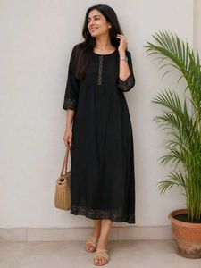 Elegant Black Kurta with Lace Detail