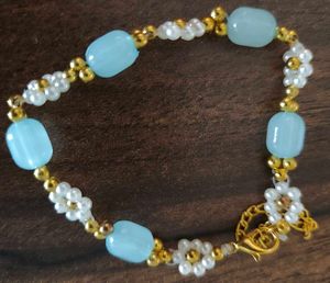 Chic Blue Beaded Bracelet