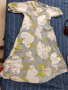 Floral Grey Wrap-Style Top/Dress 🌸